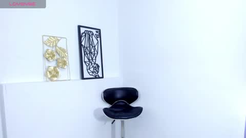 Snapshot of fran_dess chatting on February 25, 8:41 pm FRAN DESS online show from February 25, 8:41 pm