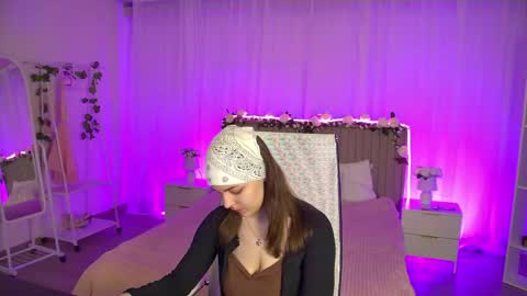 Francesca online show from May 5, 6:54 am