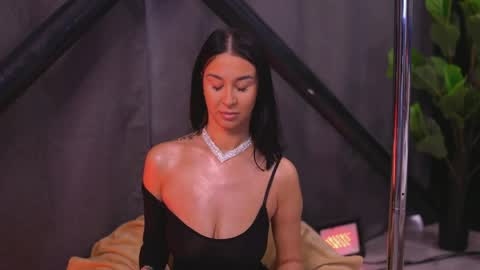Snapshot of francescadante chatting on March 25, 7:03 am francescadante online show from March 25, 7:03 am