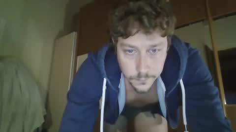 Snapshot of francesco_831115 chatting on October 13, 5:46 pm francesco_831115 online show from October 13, 5:46 pm