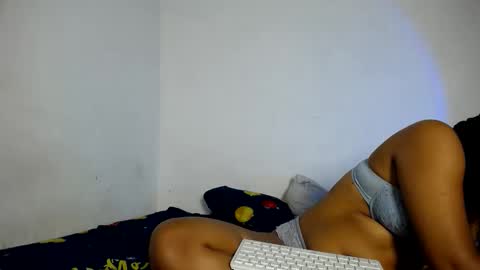 francihot4 online show from June 10, 2:01 am