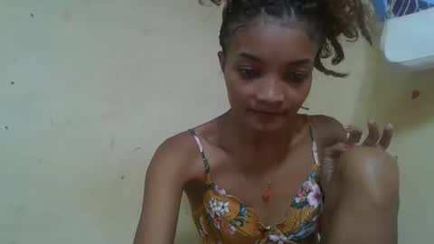 Snapshot of francinoli chatting on May 10, 9:03 am Francinoli online show from May 10, 9:03 am