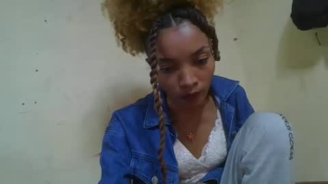 Snapshot of francinoli chatting on May 15, 4:41 am Francinoli online show from May 15, 4:41 am