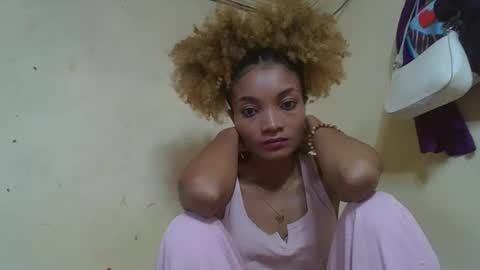 Snapshot of francinoli chatting on May 21, 5:36 am Francinoli online show from May 21, 5:36 am