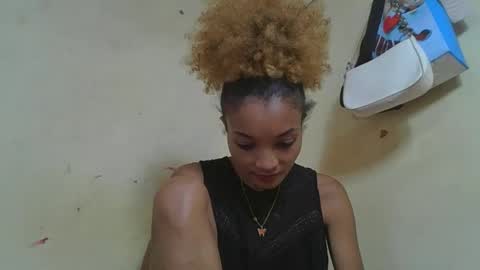 Snapshot of francinoli chatting on May 25, 7:47 am Francinoli online show from May 25, 7:47 am