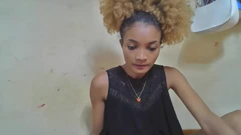 Snapshot of francinoli chatting on May 25, 7:53 pm Francinoli online show from May 25, 7:53 pm