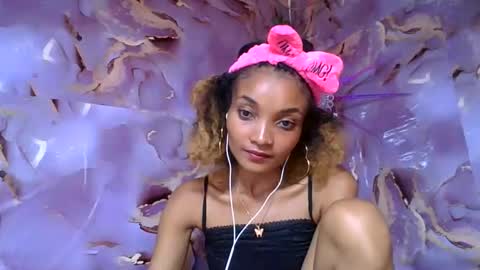 Snapshot of francinoli chatting on June 4, 6:25 pm Francinoli online show from June 4, 6:25 pm
