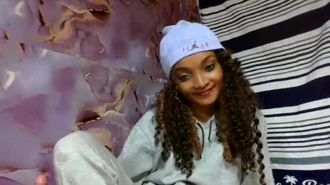 Snapshot of francinoli chatting on June 29, 5:25 am Francinoli online show from June 29, 5:25 am