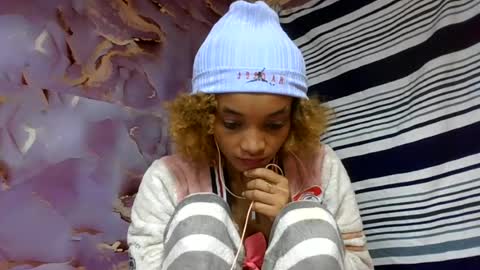 Snapshot of francinoli chatting on June 30, 2:12 am Francinoli online show from June 30, 2:12 am