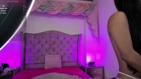 francis_20 online show from February 13, 2:35 pm