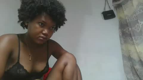 Snapshot of franckamby chatting on December 5, 8:45 am franckamby online show from December 5, 8:45 am