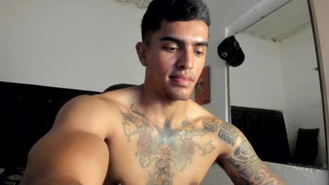 Snapshot of franco_ruiz_ chatting on February 15, 3:52 am franco online show from February 15, 3:52 am