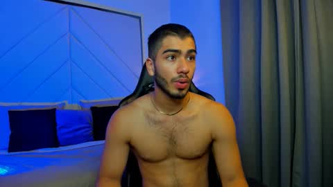 Snapshot of francobanderas1 chatting on December 2, 11:48 am FRANCO online show from December 2, 11:48 am