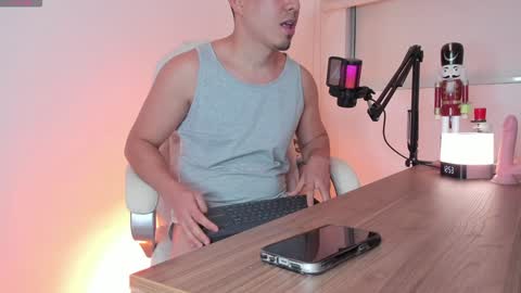 Snapshot of francodelacruz chatting on December 28, 5:44 am Francum online show from December 28, 5:44 am