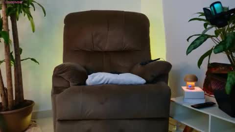 Snapshot of francodelacruz chatting on October 10, 5:34 pm Francum online show from October 10, 5:34 pm