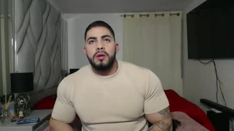 frank_foxx1 online show from December 14, 3:12 am