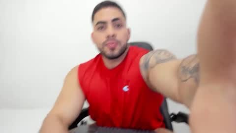 Snapshot of frank_foxx1 chatting on February 25, 3:38 am frank_foxx1 online show from February 25, 3:38 am