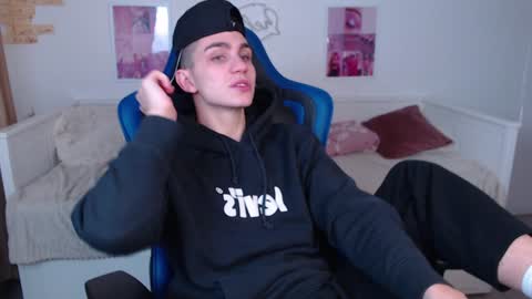 Frank online show from December 26, 2:33 am