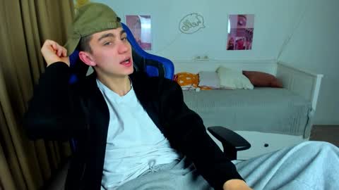 Frank online show from November 18, 6:07 am