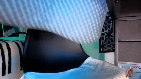 Snapshot of frankcokxxx chatting on April 22, 10:11 pm Frankboxxx and mat online show from April 22, 10:11 pm