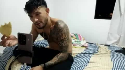 Snapshot of frankdanielsmolano chatting on June 22, 3:25 am frankdanielsmolano online show from June 22, 3:25 am