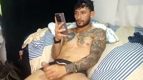 Snapshot of frankdanielsmolano chatting on July 14, 2:05 am frankdanielsmolano online show from July 14, 2:05 am