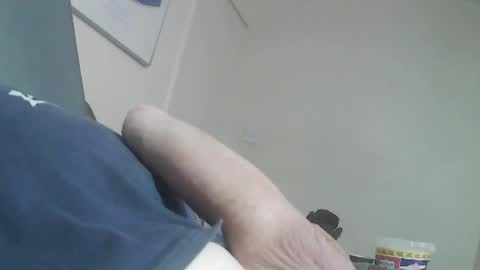 Snapshot of frankiel745 chatting on June 12, 7:07 am frankiel745 online show from June 12, 7:07 am