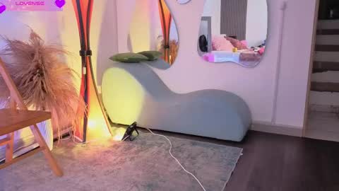 Fransheska online show from May 15, 11:39 am
