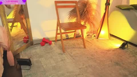 Fransheska online show from May 19, 11:38 am