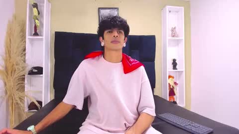 Franvill trato online show from December 13, 8:04 pm