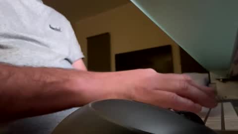 Snapshot of franzmontyhe chatting on October 6, 4:26 pm franzmontyhe online show from October 6, 4:26 pm