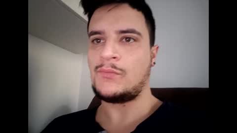 Snapshot of fraromeo2 chatting on January 4, 10:38 am fraromeo2 online show from January 4, 10:38 am