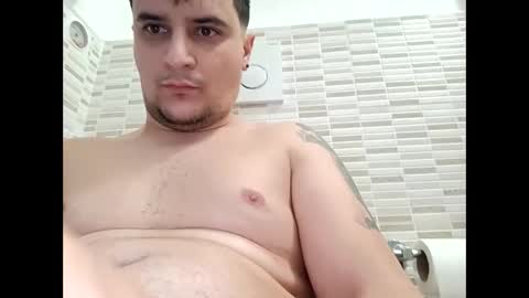 Snapshot of fraromeo2 chatting on February 10, 4:58 pm fraromeo2 online show from February 10, 4:58 pm