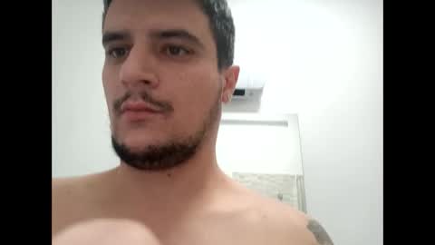 Snapshot of fraromeo2 chatting on October 22, 3:34 pm fraromeo2 online show from October 22, 3:34 pm