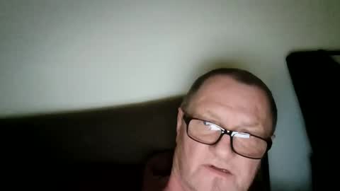 Wolfi online show from March 26, 8:20 am