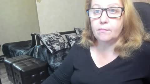 Snapshot of fraumartha chatting on November 4, 12:37 pm FrauMartha online show from November 4, 12:37 pm