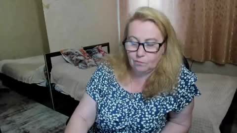 Snapshot of fraumartha chatting on June 2, 12:51 pm FrauMartha online show from June 2, 12:51 pm