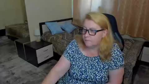 FrauMartha online show from June 21, 1:03 pm