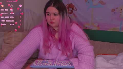 Snapshot of freakcute_friends chatting on February 26, 10:42 pm Alice online show from February 26, 10:42 pm