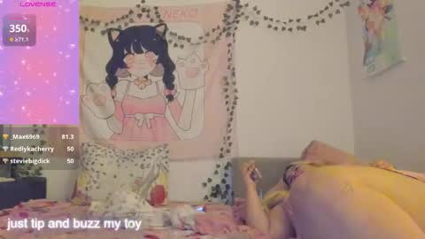 Snapshot of freakcute_friends chatting on September 17, 7:48 pm Alice online show from September 17, 7:48 pm