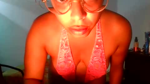 Snapshot of freakjawn1992 chatting on May 20, 11:33 pm FreakJawn online show from May 20, 11:33 pm