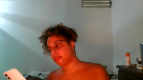 Snapshot of freakjawn1992 chatting on May 31, 1:36 am FreakJawn online show from May 31, 1:36 am