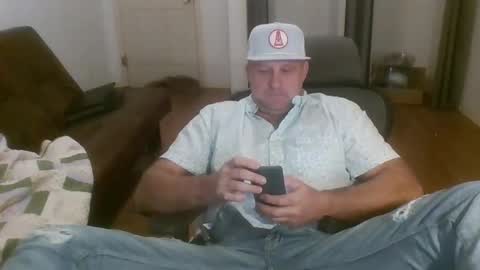 Snapshot of freakpopsickle69 chatting on February 7, 6:11 pm poundyouout1969 online show from February 7, 6:11 pm