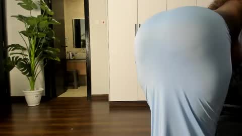Sandra online show from May 1, 1:54 am