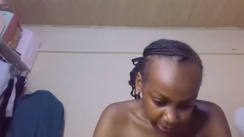 Snapshot of freaky_beauty chatting on June 9, 9:48 pm freaky_beauty online show from June 9, 9:48 pm