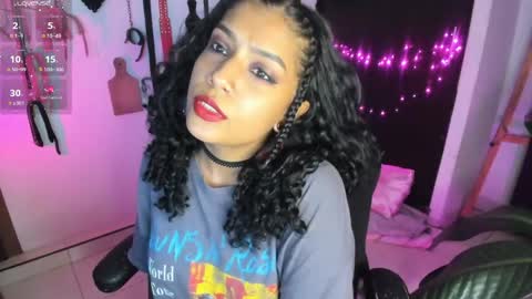 Snapshot of freaky_lia chatting on May 18, 11:32 pm Lia Gomez online show from May 18, 11:32 pm