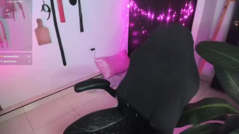 Snapshot of freaky_lia chatting on May 19, 1:56 am Lia Gomez online show from May 19, 1:56 am