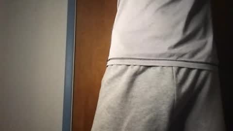 Snapshot of freakyboy698 chatting on September 18, 8:27 am freakyboy698 online show from September 18, 8:27 am
