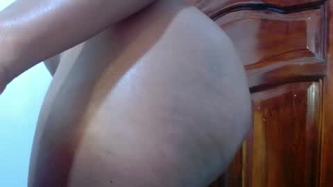 freakycoco1 online show from February 28, 4:13 am