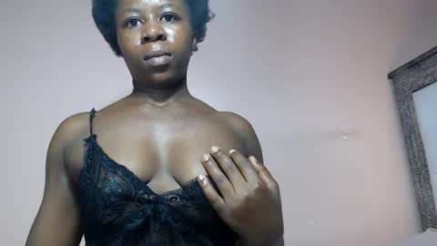 Snapshot of freakyebony1 chatting on June 26, 12:09 pm Frecky online show from June 26, 12:09 pm